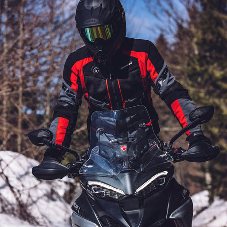 Essential Safety Features in a Riding Jacket: Armour, Reflectivity, and More