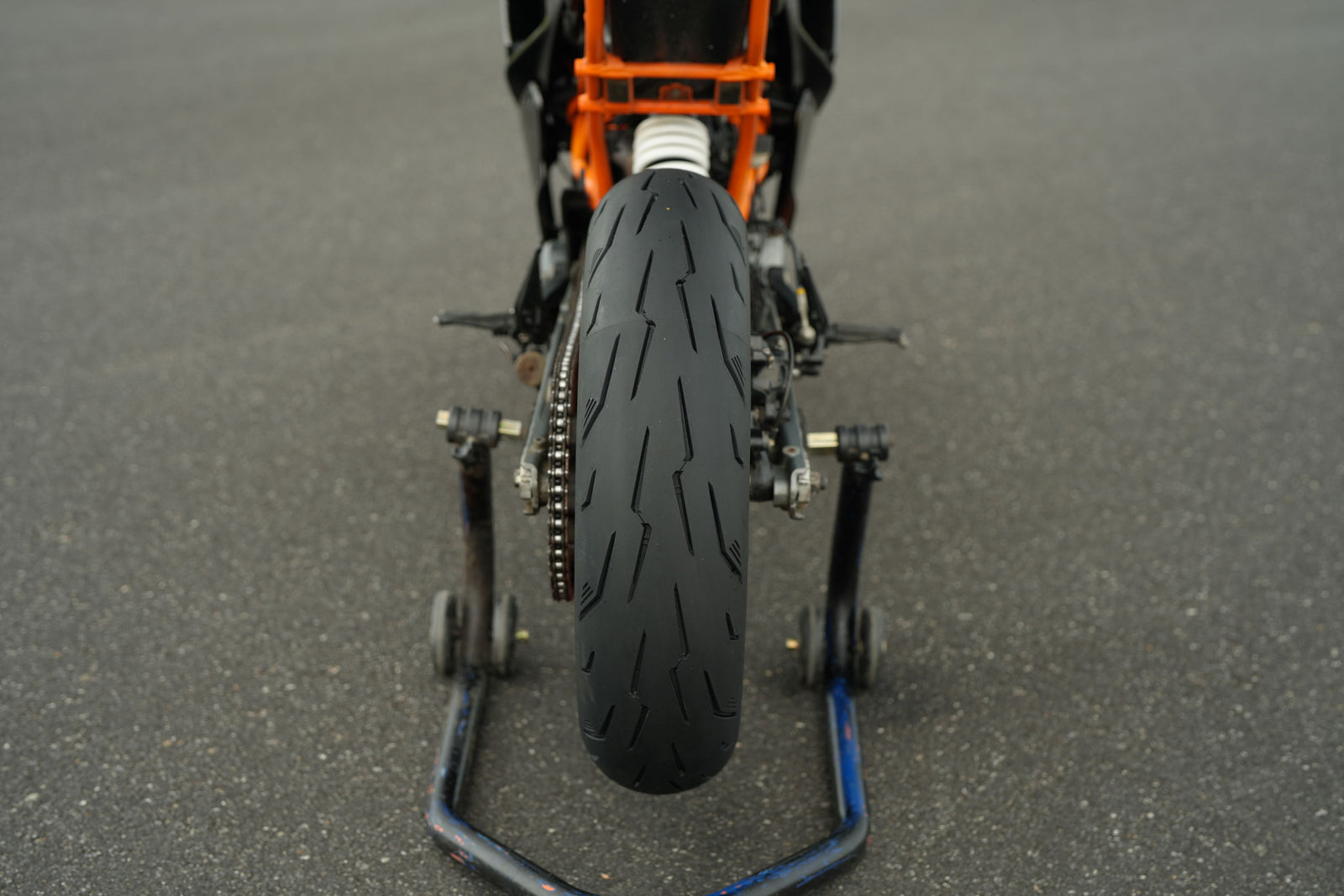 How to Read Motorcycle Tyre Wear Patterns in India: Fixes for Each Type