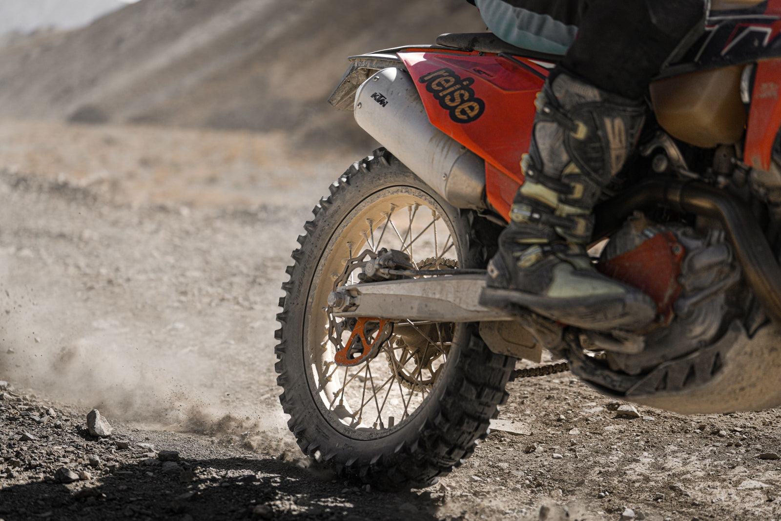 Off-Road Tyres: Key Features to Look for When Driving on Rocky or Muddy Terrains