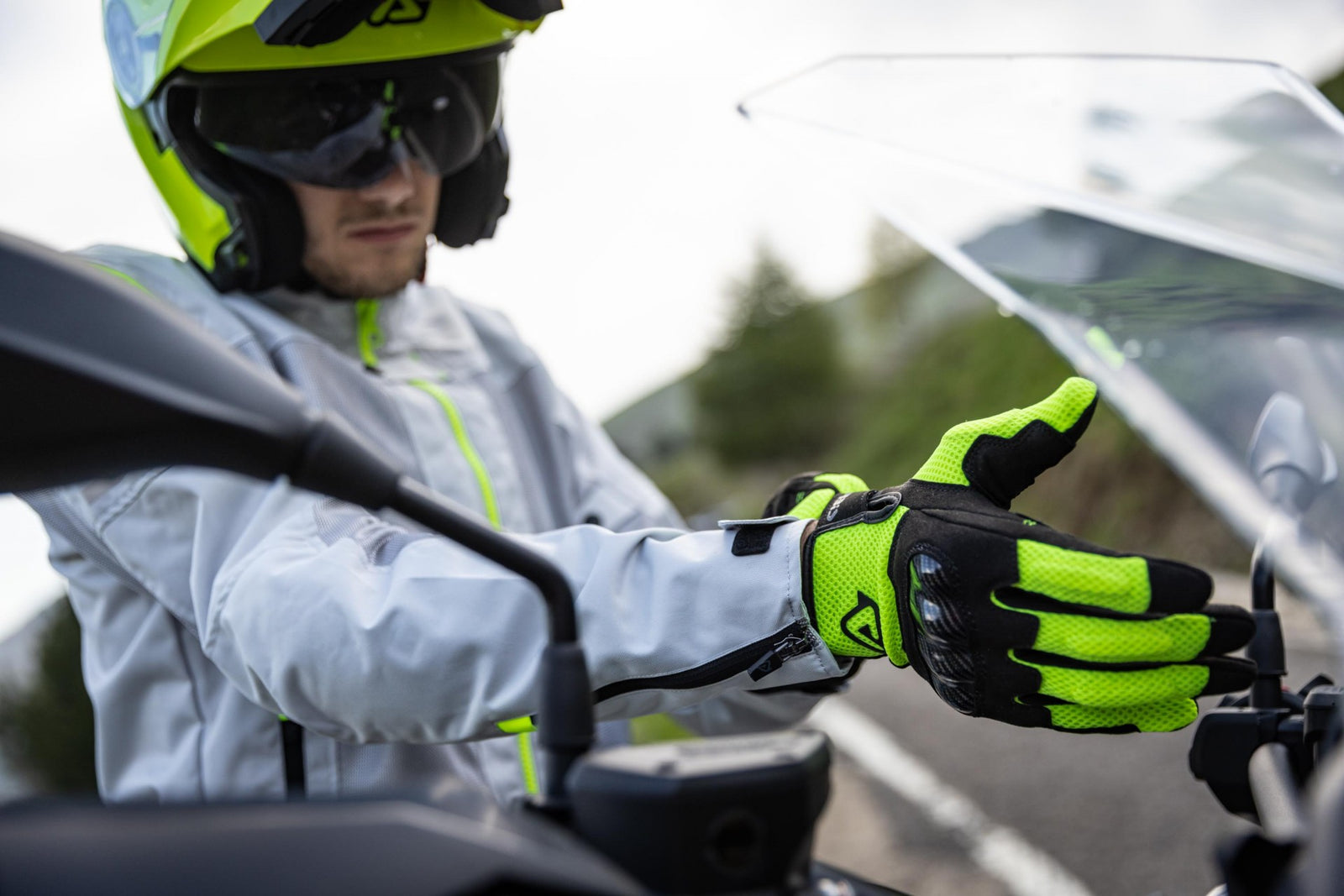 Top 5 Motorcycle Gloves for Summer Riding