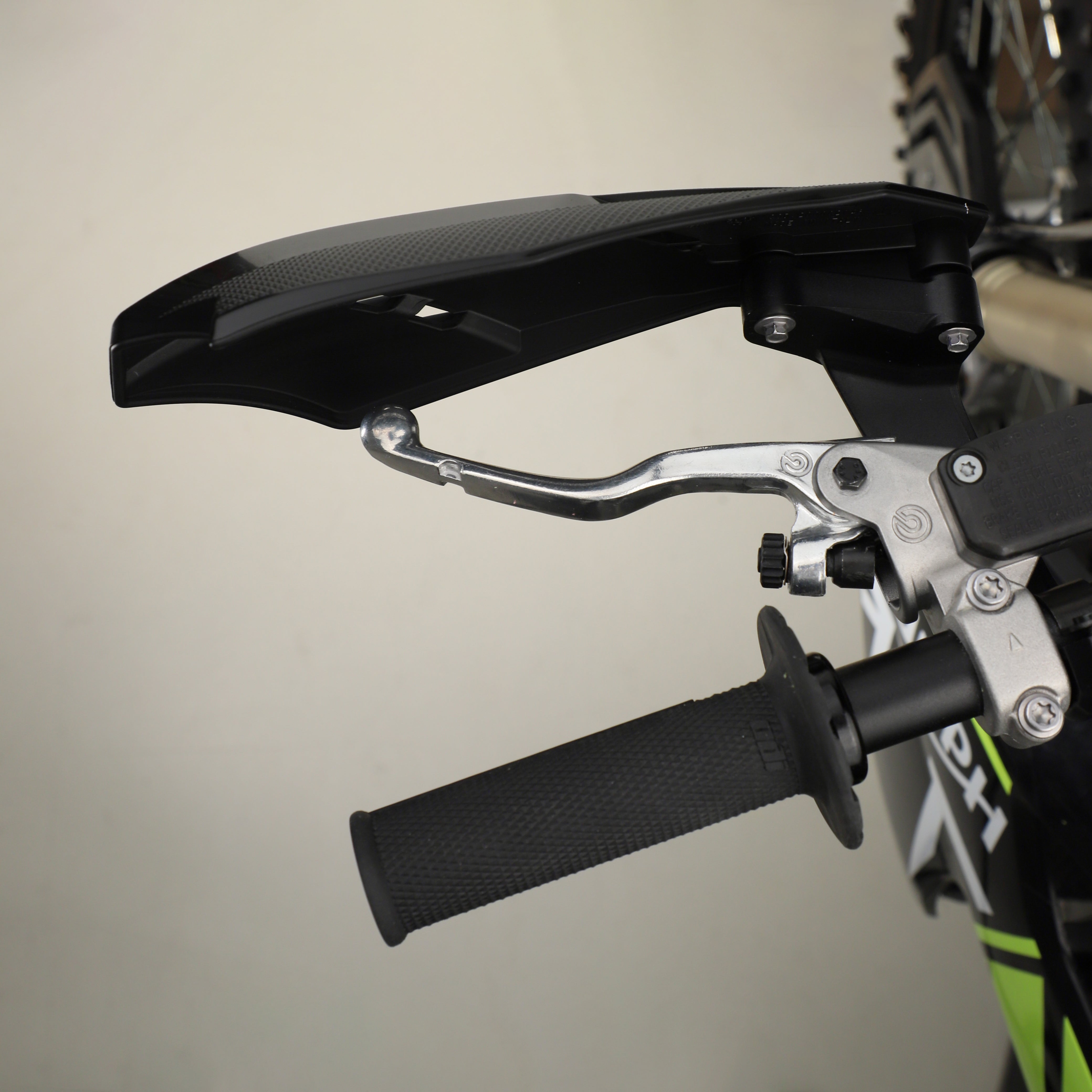 Handguard Linear - Black/White
