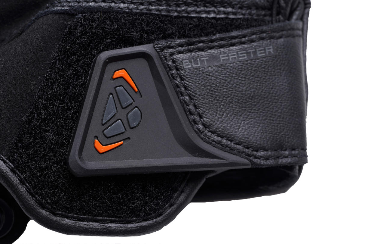 BLACK/ORANGE
